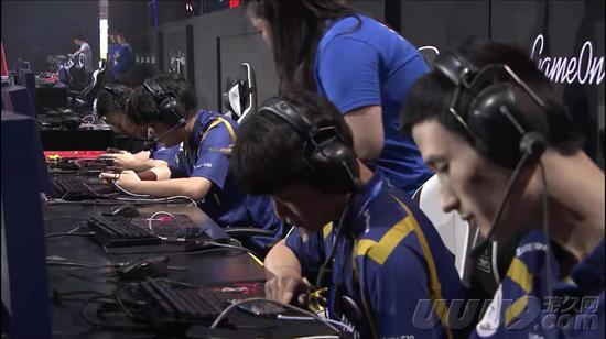 越位规则的 越位规则的